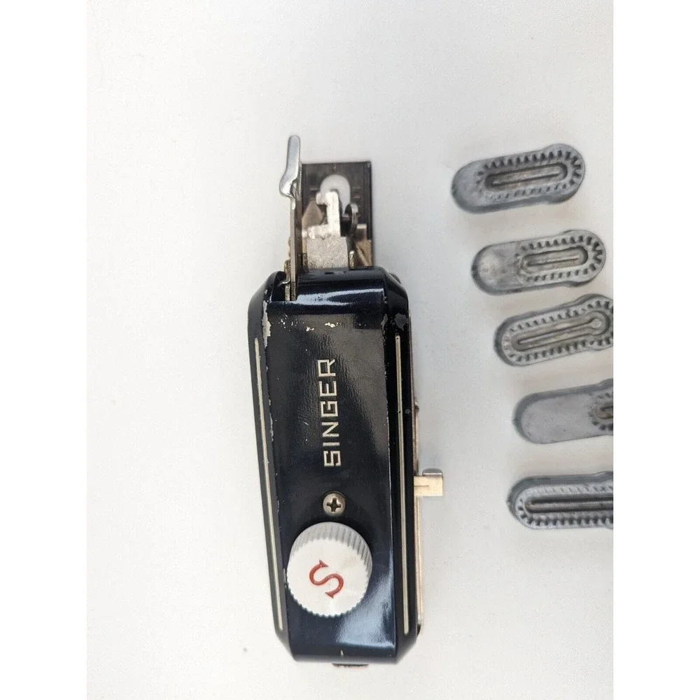 Buttonholer Singer Vintage 1951 Kit #160506 w/‎ Case 5 Cams